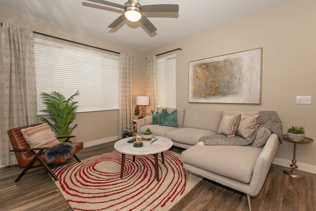 A1 774 SQFT 1 Bed 1 Bath