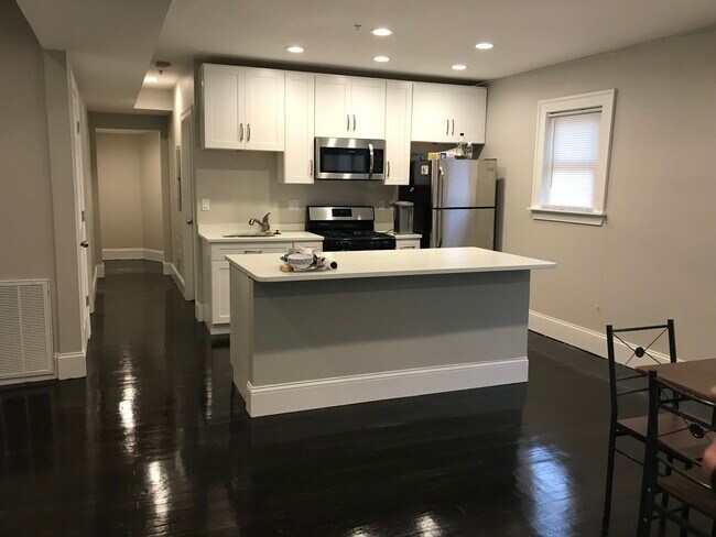 Building Photo - 273 Parker Hill Ave Unit 1