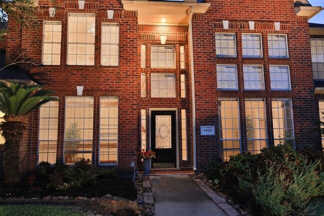 Photo - 7906 Tizerton Ct