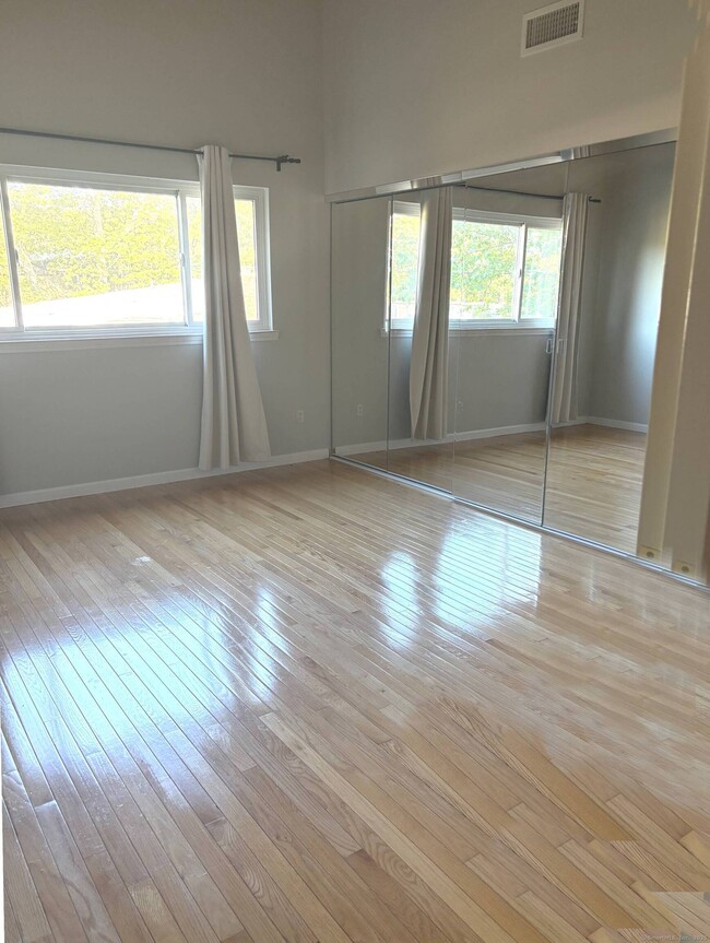 Photo - 90 Ledgebrook Dr Unit 90