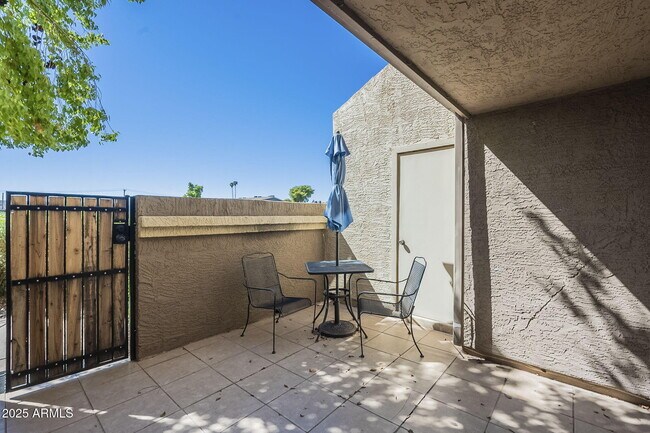 Photo - 1905 E University Dr Unit 131