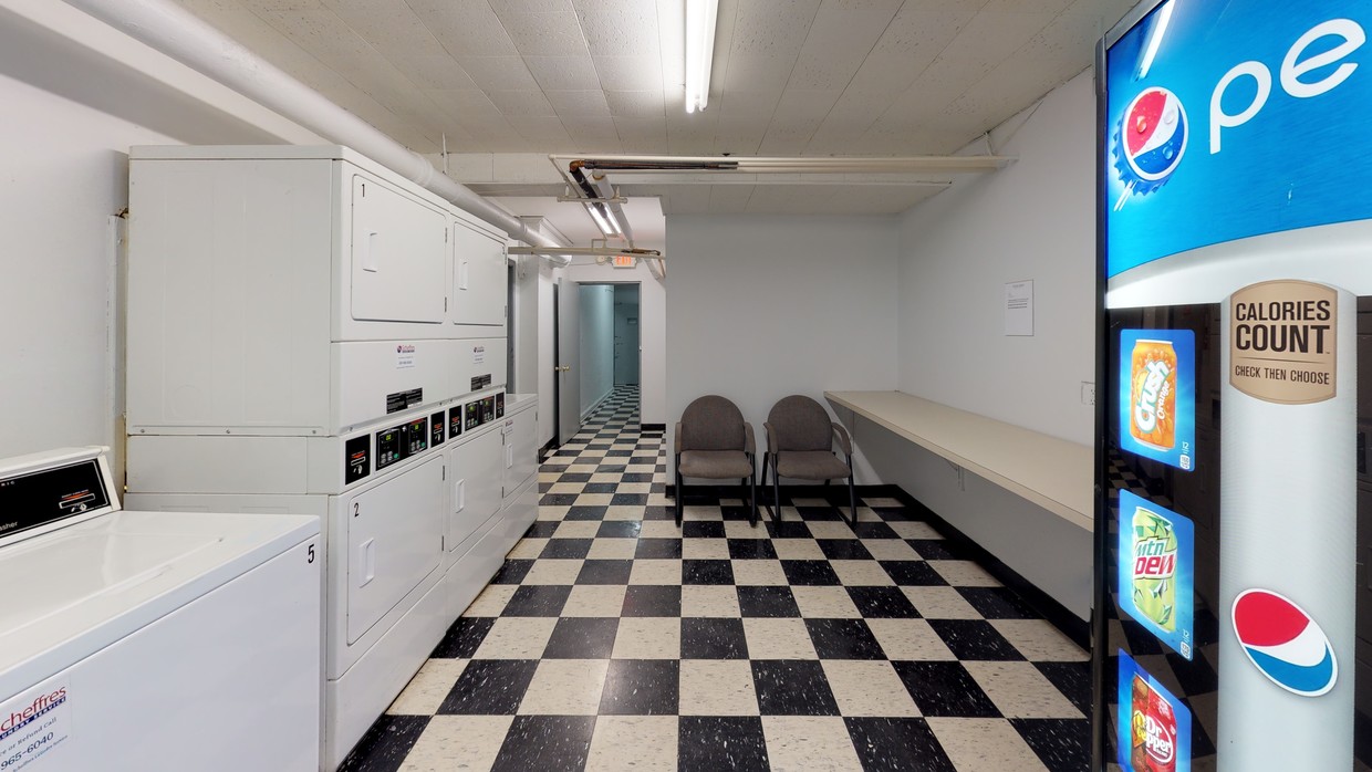Photo - Macomb Gardens Apartments