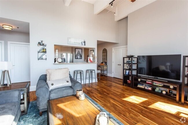 Building Photo - 1500 Washington St Unit 12C Rental
