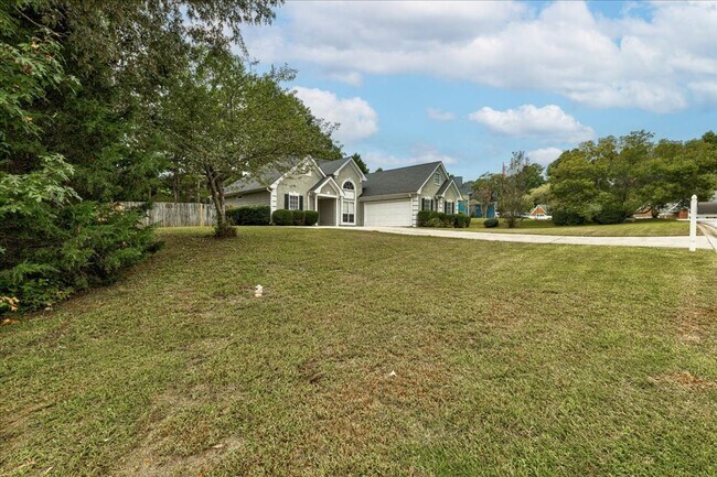 Photo - Beautiful 3 Bedroom/2 Bath with BONUS room!