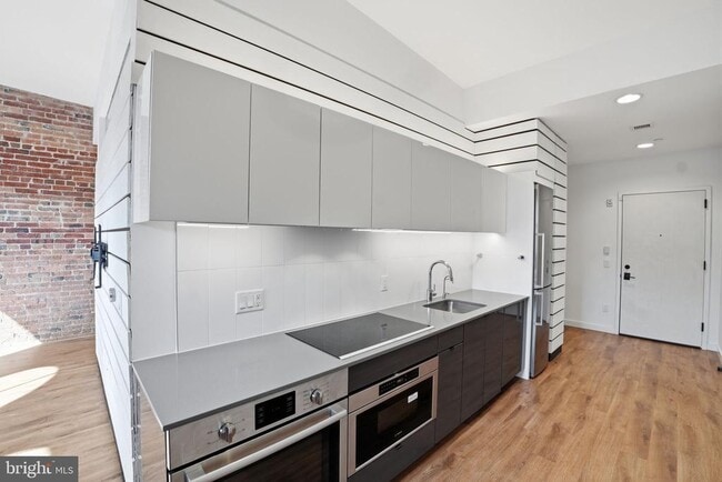 Photo - 57 N St NW Unidad 301
