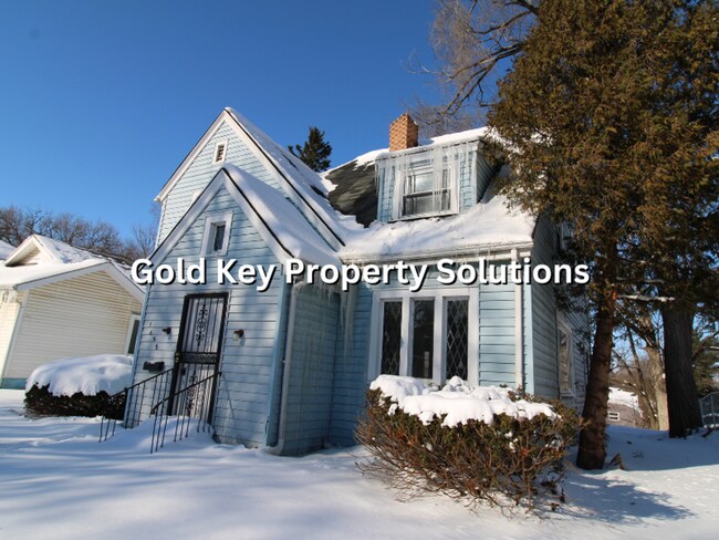 Photo - Spacious 3 BR 1 BA House with Dining Room and Basement (NO SECTION 8)