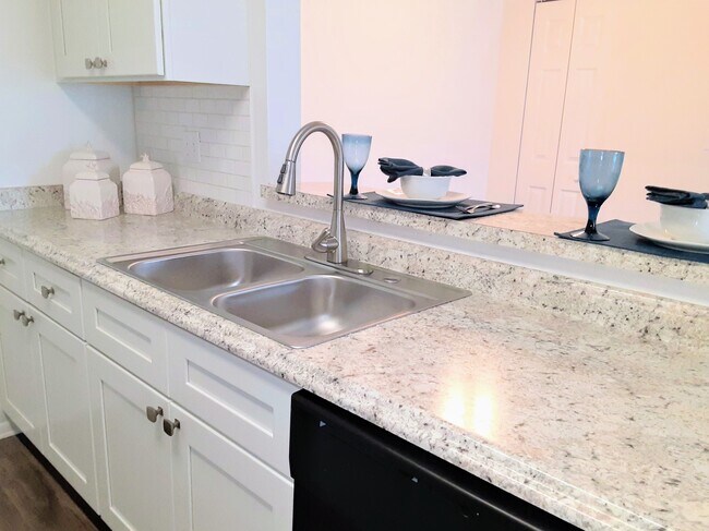 1bd/1ba Pelican Upgrade - 780 Sq. Ft