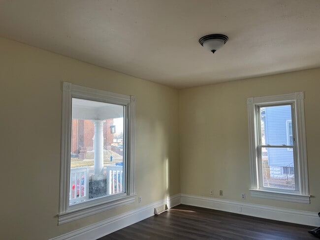 Photo - 438 Locust St