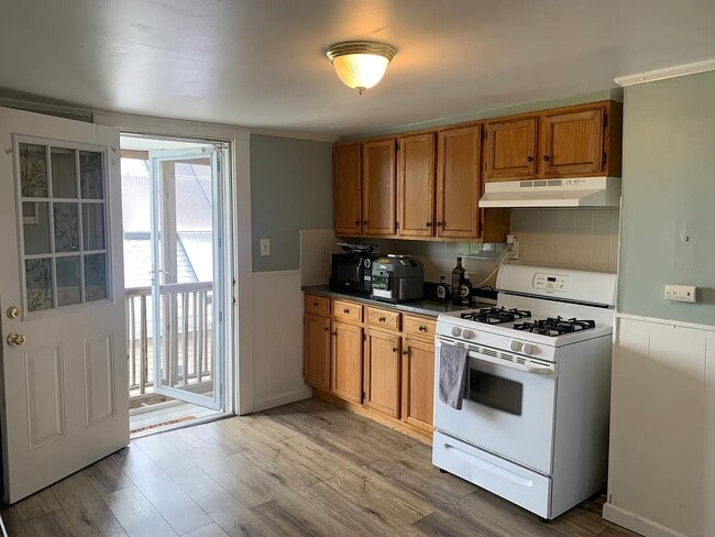 Photo - 94 Walnut St Unit #3