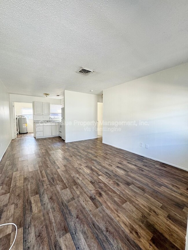 Photo - 15149 Avalon Ave