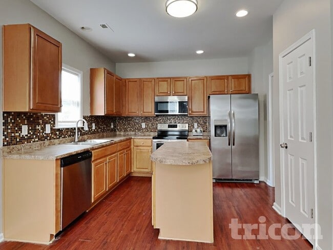 Photo - 308 Collinsworth Dr