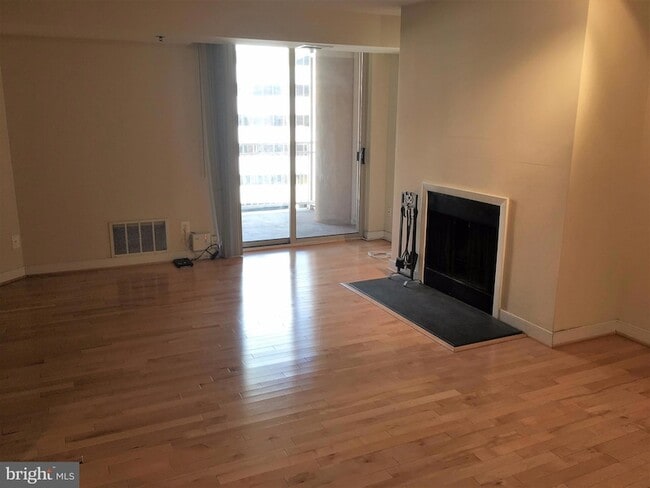 Photo - 7500 Woodmont Ave