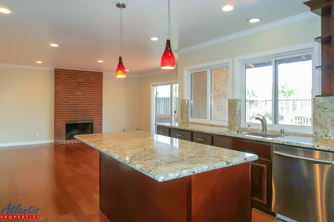 Photo - Beautiful Home | Brazilian Hwd Floors | Remodeled Kitchen | A/C
