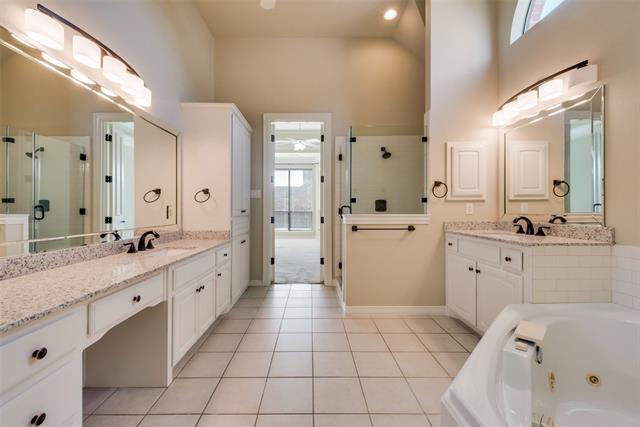 Photo - 1433 Montgomery Ln