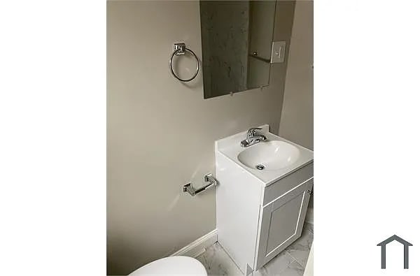 Photo - 2144 Bridge St Unit B2