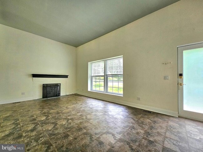 Photo - 317 Adahi Rd SE