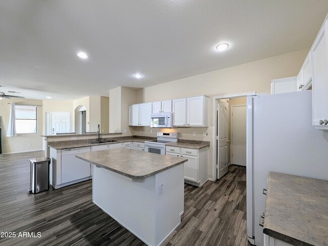 Building Photo - 16635 N 169th Ave Rental