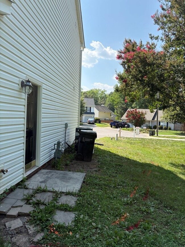 Photo - 10 Kilburn Ln