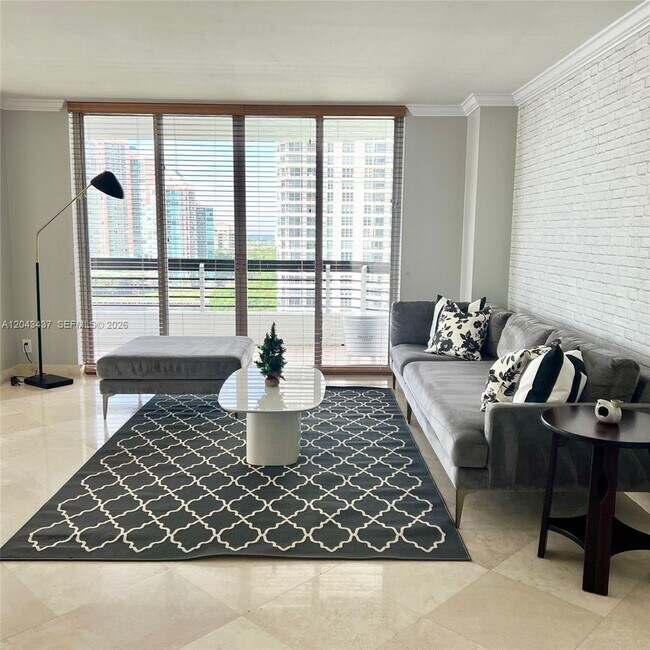 3600 Mystic Pointe Dr Unit 1401