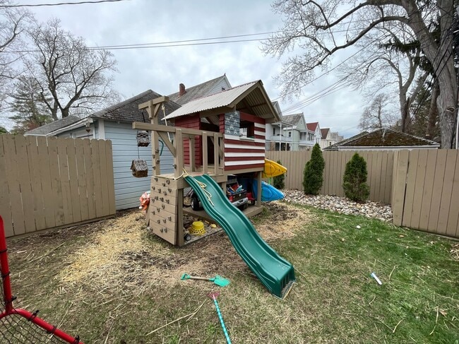 Photo - 1810 Eastern Pky