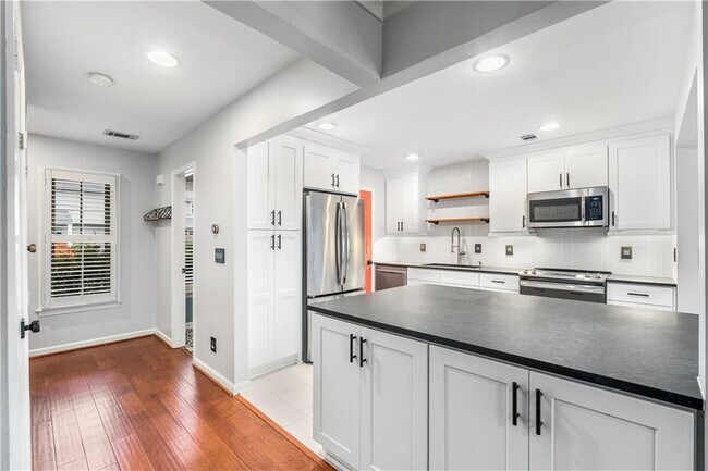 Photo - 2751 Farmstead Rd