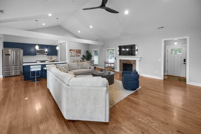 Photo - 1610 Jameston Dr
