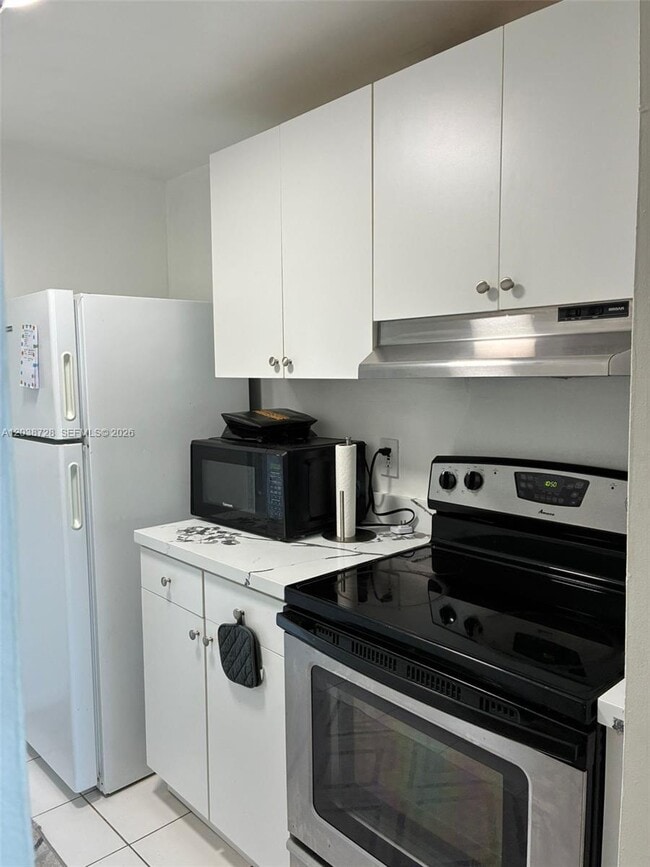 Photo - 2350 NE 135th St Unidad 802