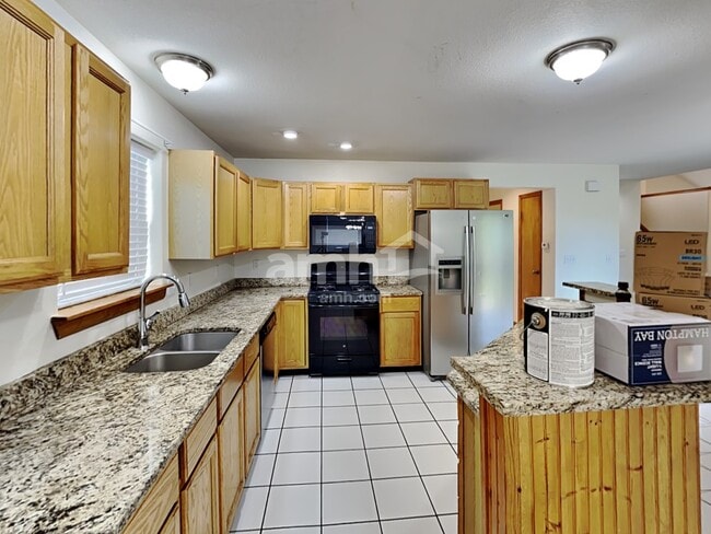 Photo - 522 N 8th Ct