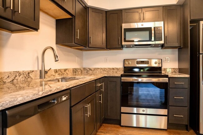 Building Photo - 336 Roosevelt Dr Unit 1-Bedroom w/ Den Rental