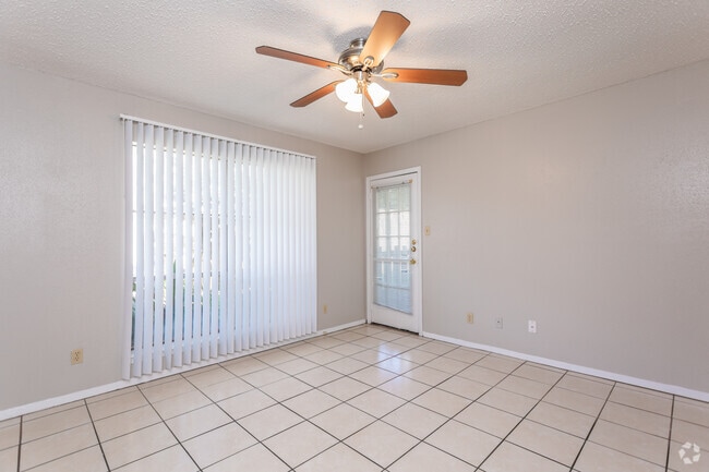 2BR, 1BA - 934SF Living Room - Towne East