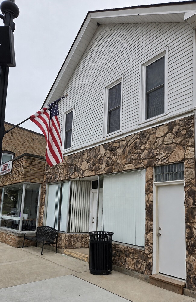 Building Photo - 127 Cedar Ave