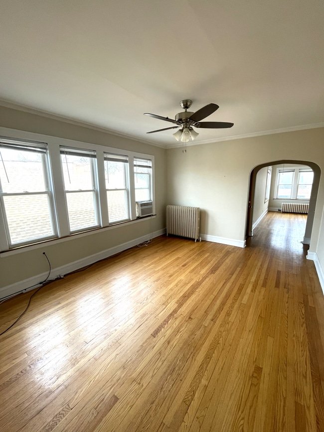 Photo - 2433 W Dakin St Unidad 2