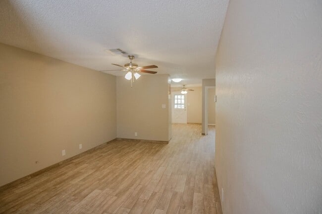 Photo - 203 N Scenic Dr Unidad B