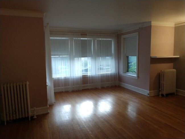 Photo - 5737 N Campbell Ave Apartments Unit 1