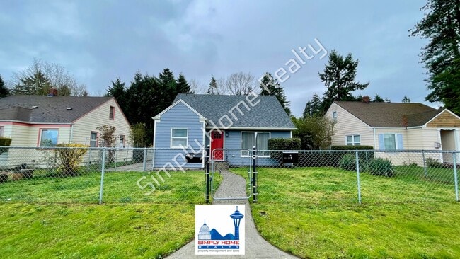 Building Photo - Cute 3 bedroom 2 bath home in Tacoma!