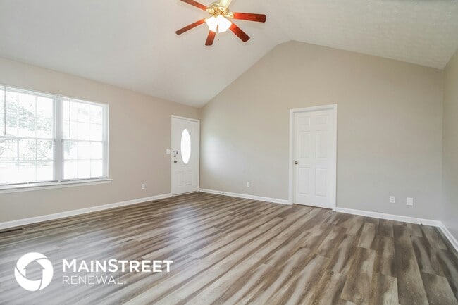 Photo - 2440 Sawmill St