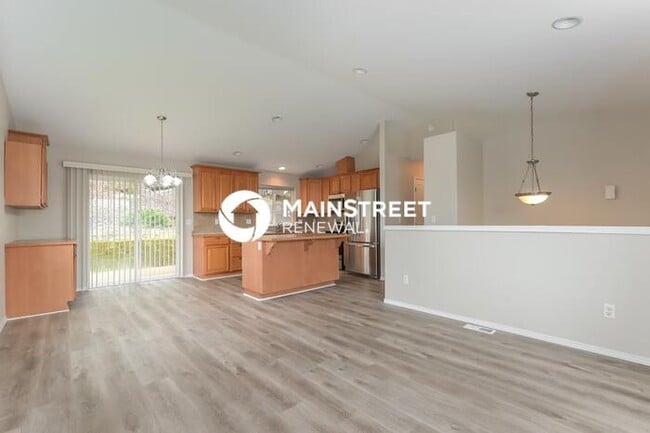 Photo - 3 Bedroom Pet-Friendly Home in SPANAWAY, W...