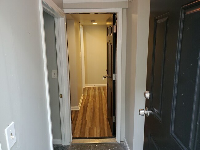 Photo - Cozy split level apartment