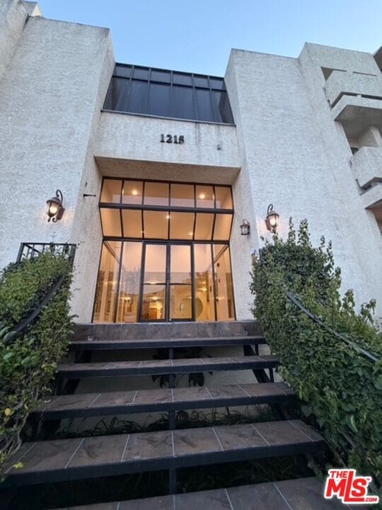 Building Photo - 1215 Brockton Ave Unit 106