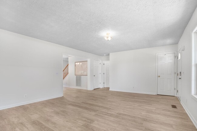 Photo - 3352 Mahlon Moore Rd