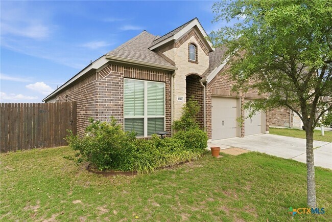 Photo - 2940 Coral Way