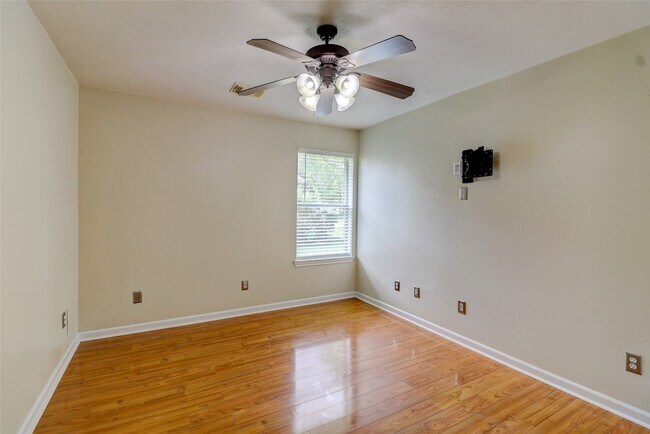 Photo - 3323 Pioneer Bend Ln