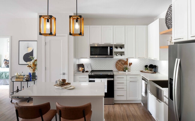 Building Photo - Aventon Highgrove Rental