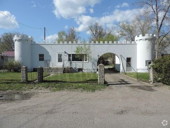 Building Photo - 2 Bed / 1.5 Bath / 2 Car Garage home in Bi...