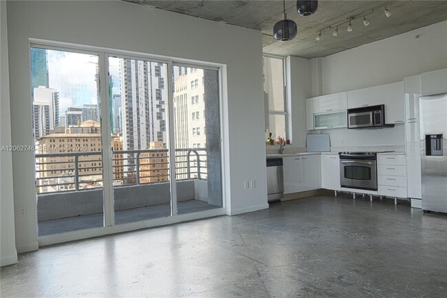 Building Photo - 133 NE 2nd Ave Unit 1202