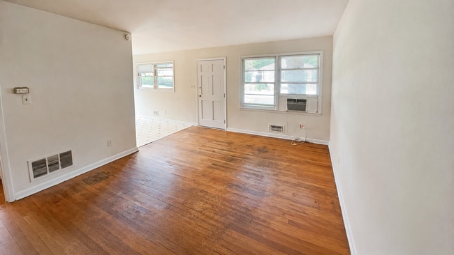 Photo - 355 Morton Ave