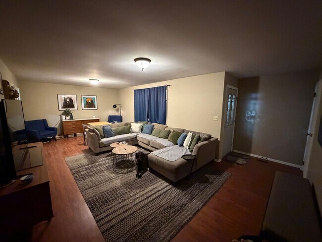 Photo - 2711 Covington St