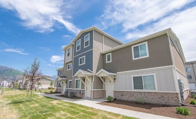 Building Photo - 795 E 500 S Unit A