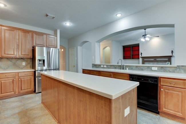 Photo - 1903 Blue Water Bay Dr