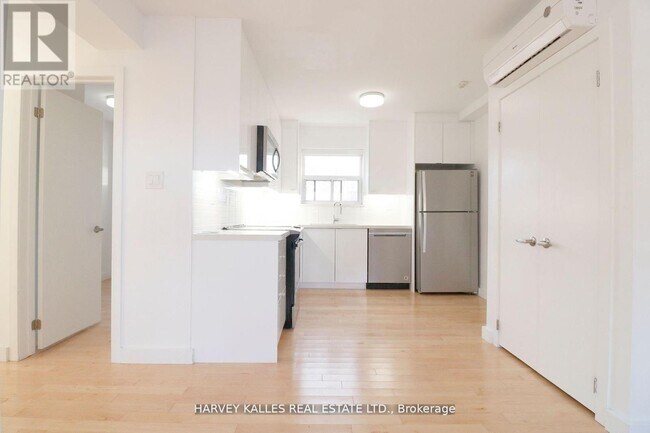 Photo - 4 Benson Ave Unité 6